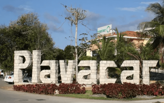 Gated Playacar residence under property care
